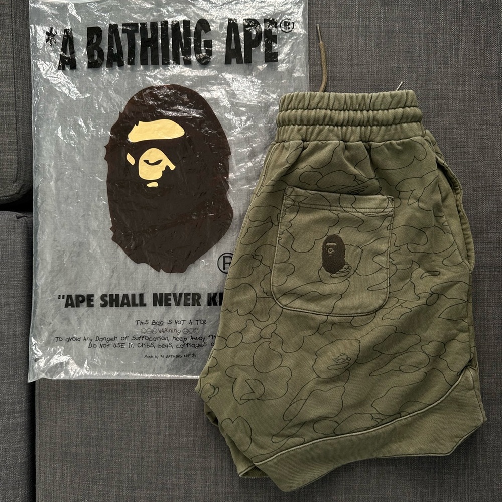 Варе Line 1st Camo Wide Fit Sweat Shorts